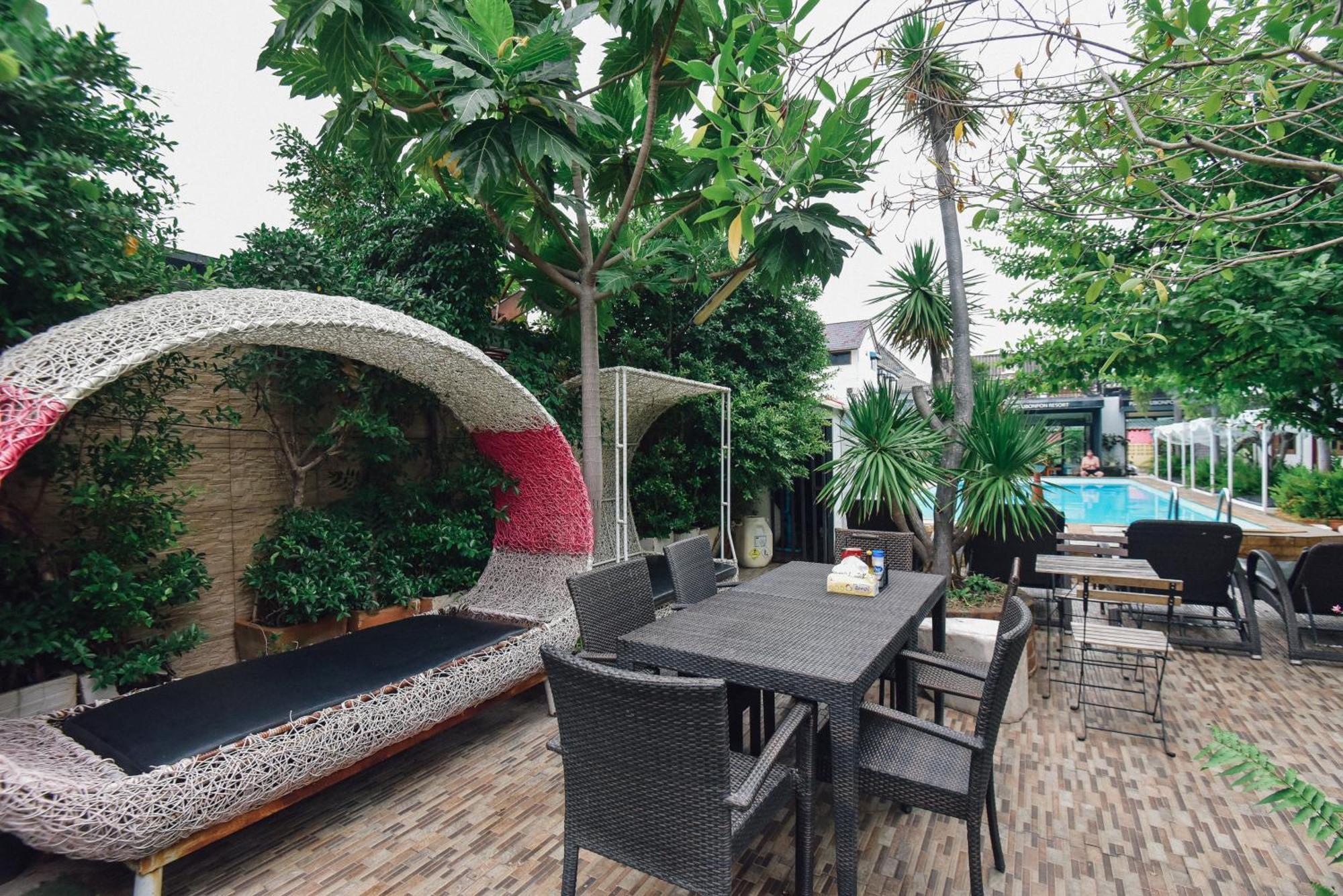 P.U. Inn Resort Phra Nakhon Si Ayutthaya Exteriör bild
