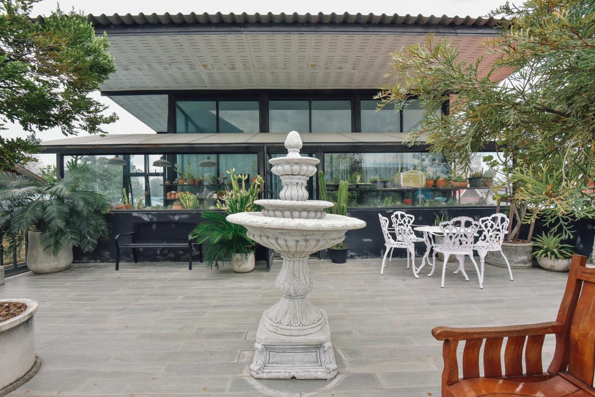 P.U. Inn Resort Phra Nakhon Si Ayutthaya Exteriör bild